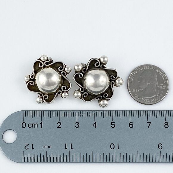 Southwest Mexico Taxco TM-45 Sterling Silver Dot Dome Oxidize Clip On Earrings - Picture 12 of 12